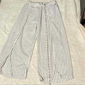 Roxy Wide Legged pants